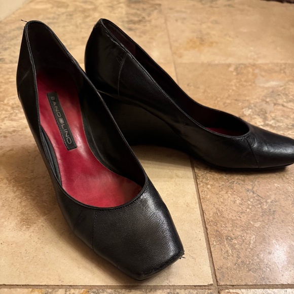 Bandolino Wedge Heels - Picture 1 of 3